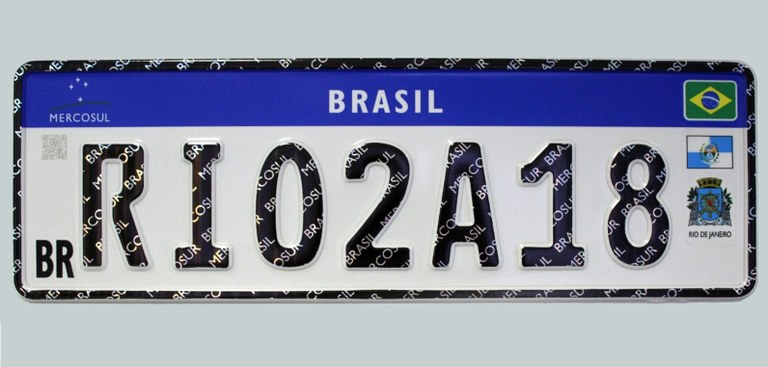 Imagem com o modelo de Placa Mercosul, adotada no Brasil