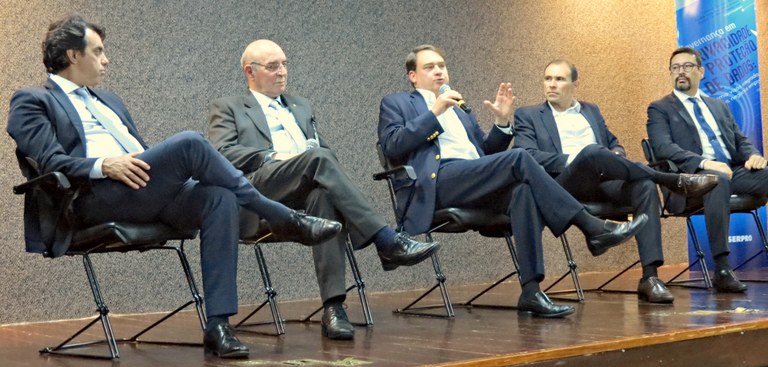 Lançamento Livro Mesa abertura.JPG