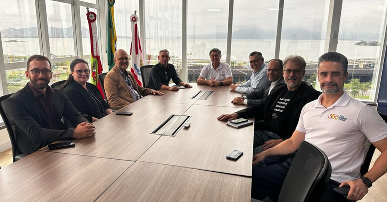 Reunião da Prefeitura de Florianópolis com o Serpro, realizada na capital Catarinense Reunião da Prefeitura de Florianópolis com o Serpro, realizada na capital Catarinense