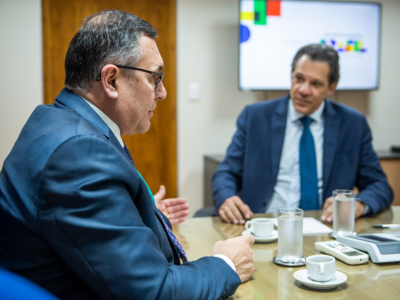 Ministro da Fazenda, Fernando Haddad, e o presidente do Serpro, Alexandre Amorim Ministro da Fazenda, Fernando Haddad, e o presidente do Serpro, Alexandre Amorim