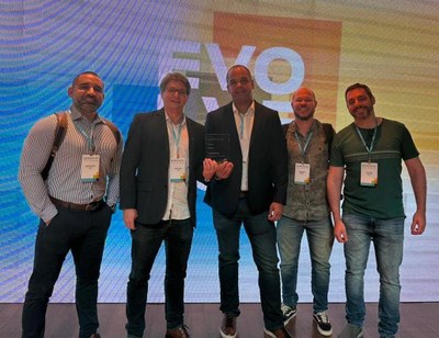 Equipe que representou o Serpro durante a cerimônia de premiação.jpg Equipe que representou o Serpro durante a cerimônia de premiação.jpg