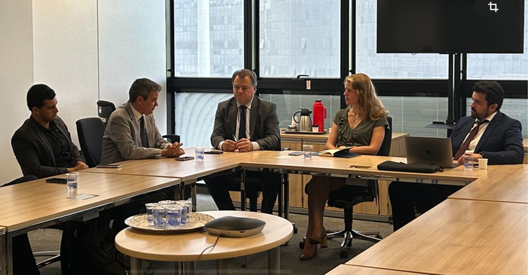 Reunião entre Serpro e governo de Minas na Cidade Administrativa, em Belo Horizonte Reunião entre Serpro e governo de Minas na Cidade Administrativa, em Belo Horizonte