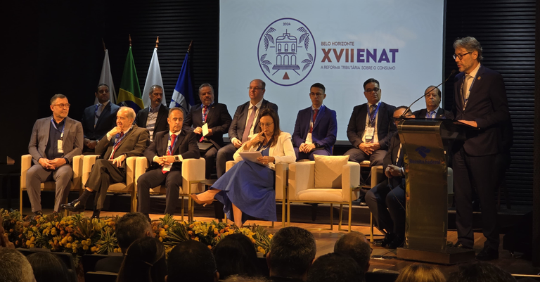 Mesa de abertura do XVII Encontro Nacional de Administradores Tributários (Enat)