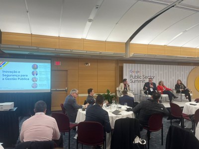 Amorim no segundo painel do Google Public Sector Summit.jpg