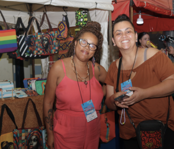 Empreendedoras na área de exposições do evento