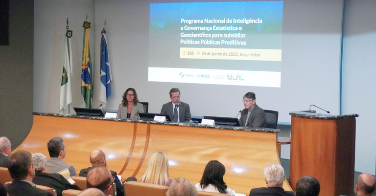 Programa Nacional de Inteligência e Governança Estatística e Geocientífica foi lançado no auditório da Sede do Serpro, em Brasília