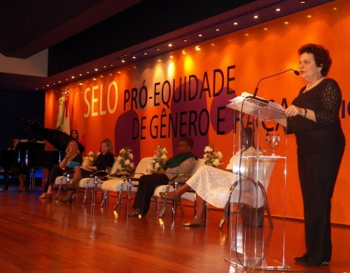 Selo Pró-Equidade é concedido a 57 empresas e entidades públicas e privadas Selo Pró-Equidade é concedido a 57 empresas e entidades públicas e privadas